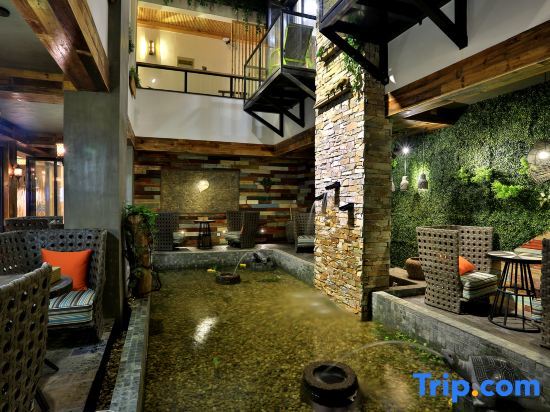 Цзясинь: Jiuqi Wuzhen Anxiang Courtyard Boutique Hotel
