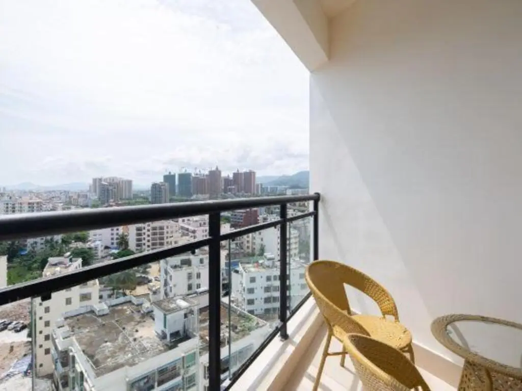 Санья: Jiangnan Baoyue Business Hotel (Sea Travel Duty Free Eternal Love Store)
