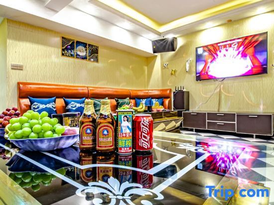 Шанхай: Floral Hotel·  Xiangshe Homestay (Shanghai International Tourism Resort Store)