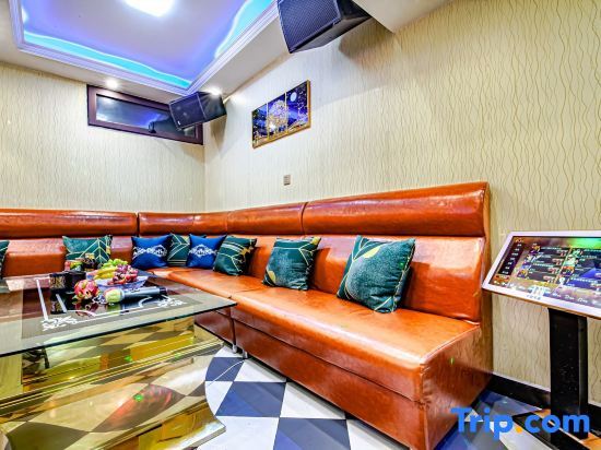 Шанхай: Floral Hotel·  Xiangshe Homestay (Shanghai International Tourism Resort Store)