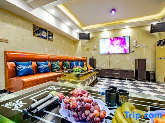 Шанхай: Floral Hotel·  Xiangshe Homestay (Shanghai International Tourism Resort Store)