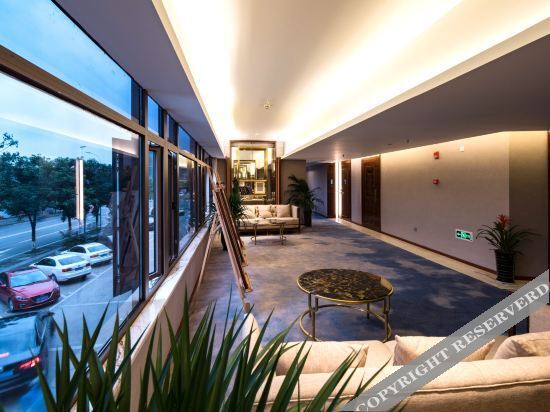 Чэнду: Cheerer Lake Hotel