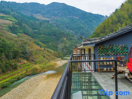 Longsheng: Longji Longbao Zhuangjia Hotel