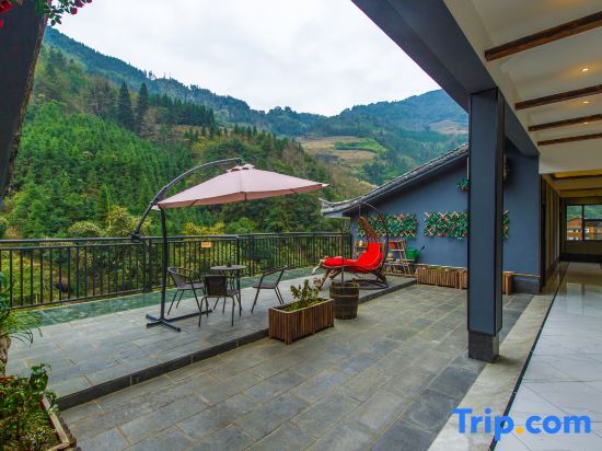Longsheng: Longji Longbao Zhuangjia Hotel