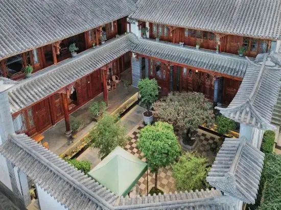 Дали: Xiangning Bohai Small Courtyard