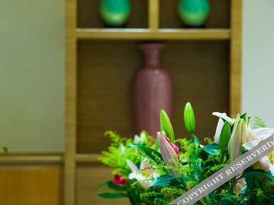 Шэньчжэнь: Shenzhen Hanshisen Hotel (Pingshan High-speed Railway Station)