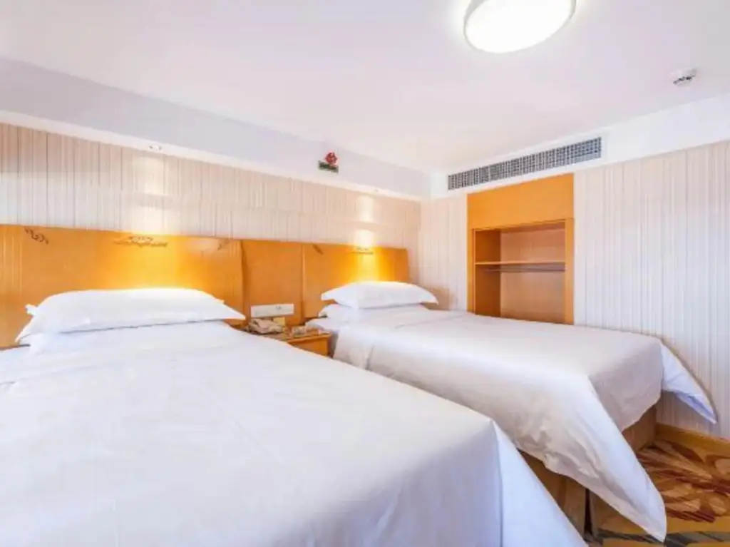 Наньчан: Vienna Hotel ( (Loft) Nanchang Xianghu Xiaolan Industrial Park Branch)