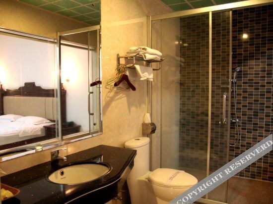 Юньфу: Youge Shangpin Hotel (Xinxing Times Square Bus Station)