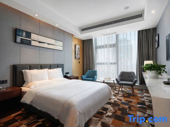 Цзуньи: Yuanben Hotel