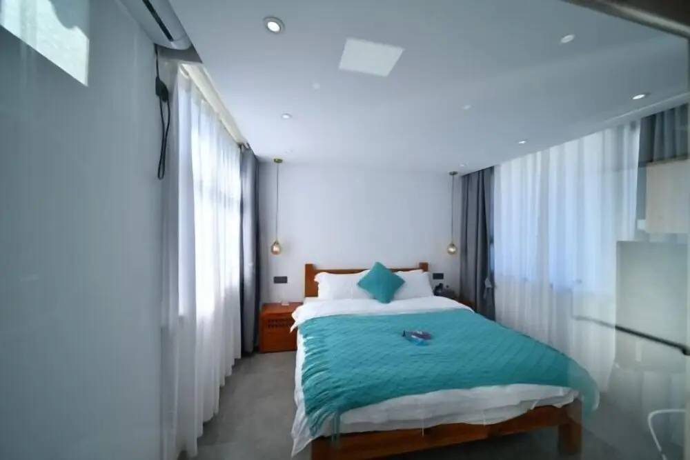 Дали: Dali Erhai Lake · Lake Residence Time Seaview Inn