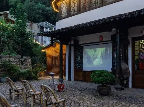 Вэньчжоу: nanxijiang menkou shiziyan homesday