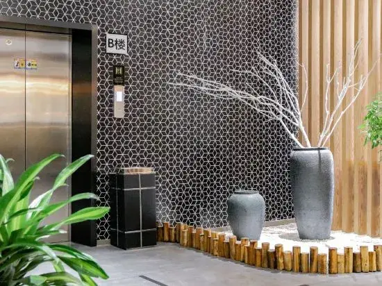 Чжоушань: Free Living Hotel