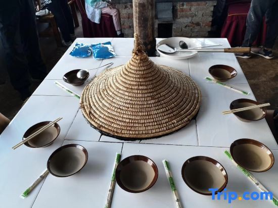 Куньмин: Caiyunxuan Theme Inn