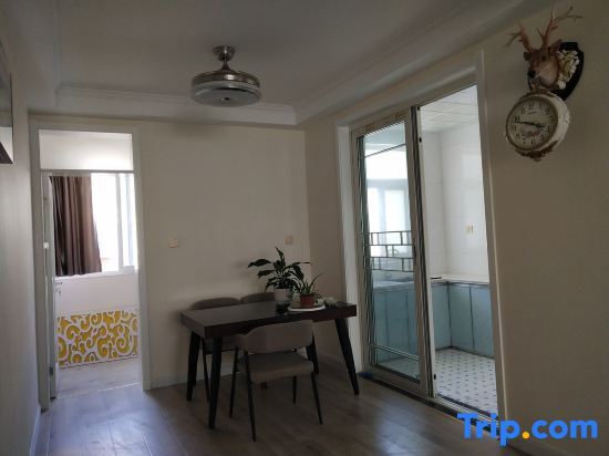 Цзаочжуан: Anyu · Wooden House