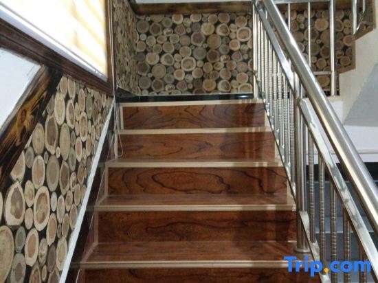 Цзаочжуан: Anyu · Wooden House