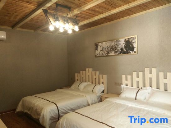 Цзаочжуан: Anyu · Wooden House