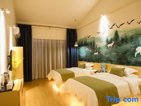 Яншо: Qingli River Mountain Hotel (Yangshuo Xianggongshan Branch)