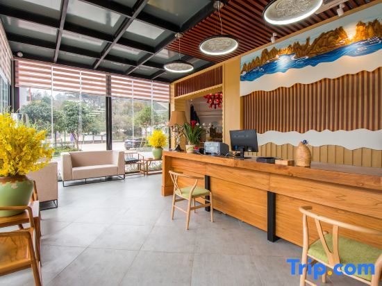 Яншо: Qingli River Mountain Hotel (Yangshuo Xianggongshan Branch)