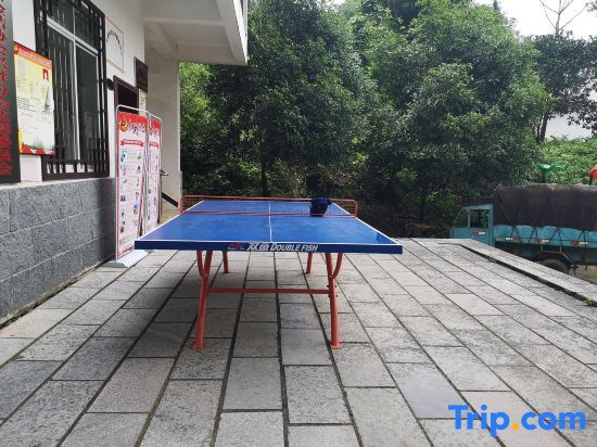 Яншо: Qingli River Mountain Hotel (Yangshuo Xianggongshan Branch)