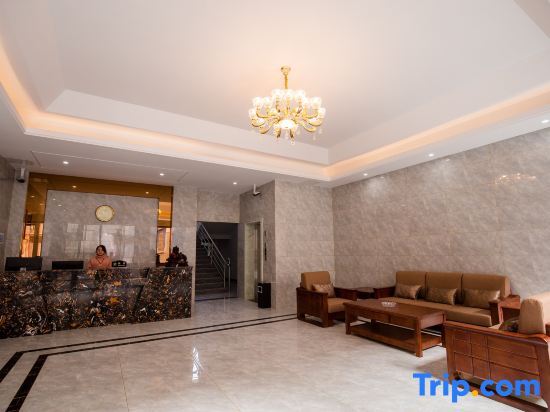 Пинсян: Feng Huang Business Hotel
