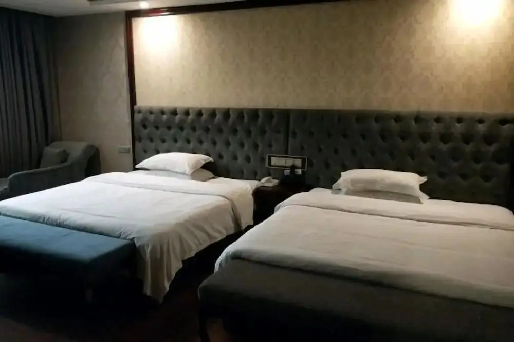 Юнчжоу: Jiaruisi Hotel