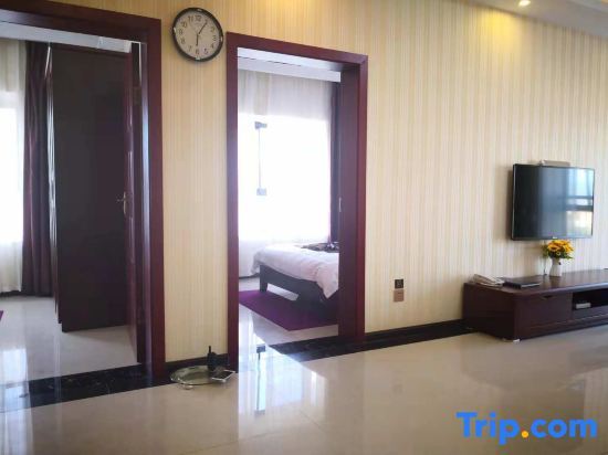 Дэхун: Yashige Apartment Ruili