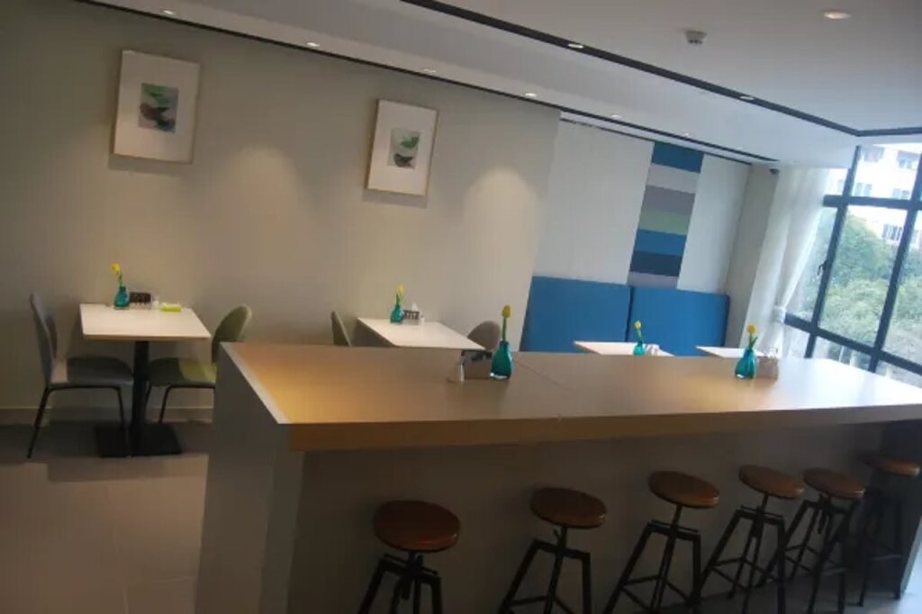 Шанхай: Home Inn Selected (Minlei Road Metro Station, Caolu, Shanghai)