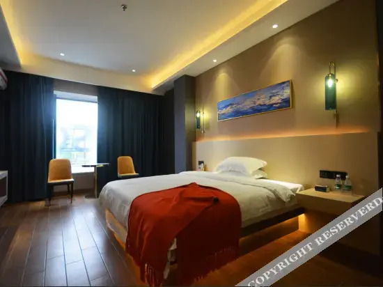 Lanyang: Zhangzhou Shunhao Business Hotel (Zhongxing Street Bus Station)