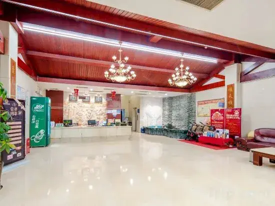 Lanyang: Zhangzhou Shunhao Business Hotel (Zhongxing Street Bus Station)