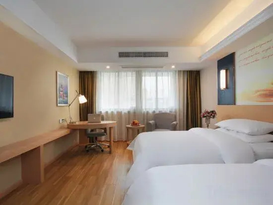 Тайчжоу: Vienna Hotel (Taixing Sports Center)