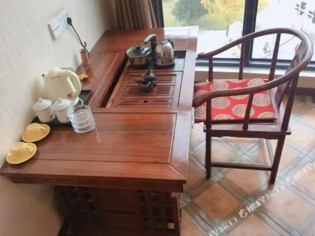 Чунцин: Aerzi Holiday Hotel