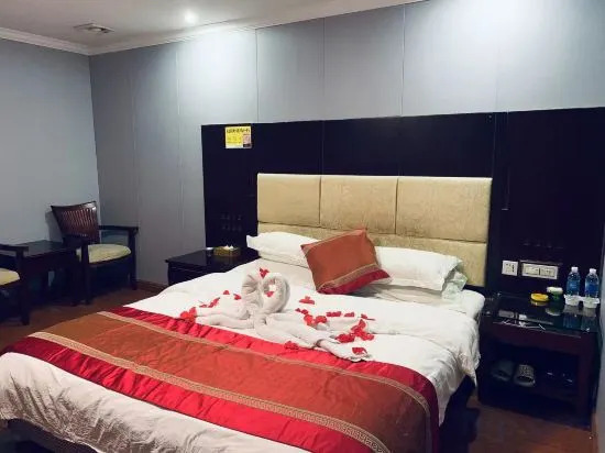 Чжуншань: Jixuan Hotel