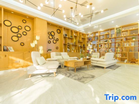 Чэнду: Infully Hotel (Chengdu Longquan Headquarters Economic Port Sichuan Normal University)