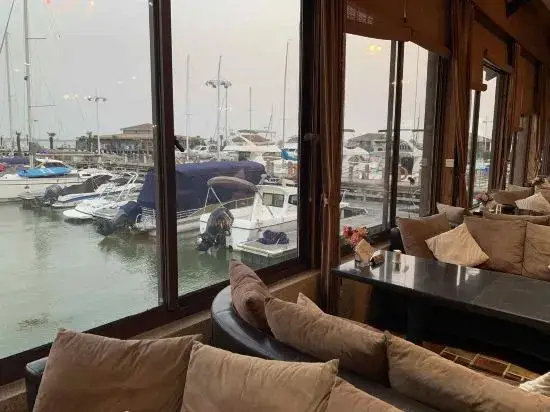Шанхай: Rhine Dream Yacht Club