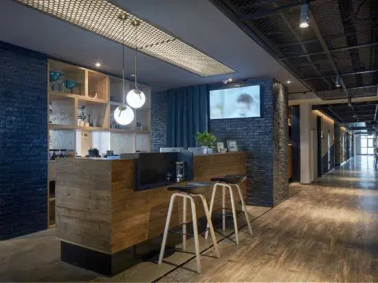 Уси: Yunyin Travel Hotel (Jiangyin Wanda Plaza)