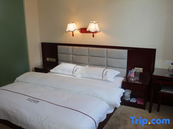 Куньмин: Yi Feng Bussiness Hotel
