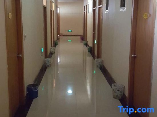 Корла: Korla Zhongxin Guest House