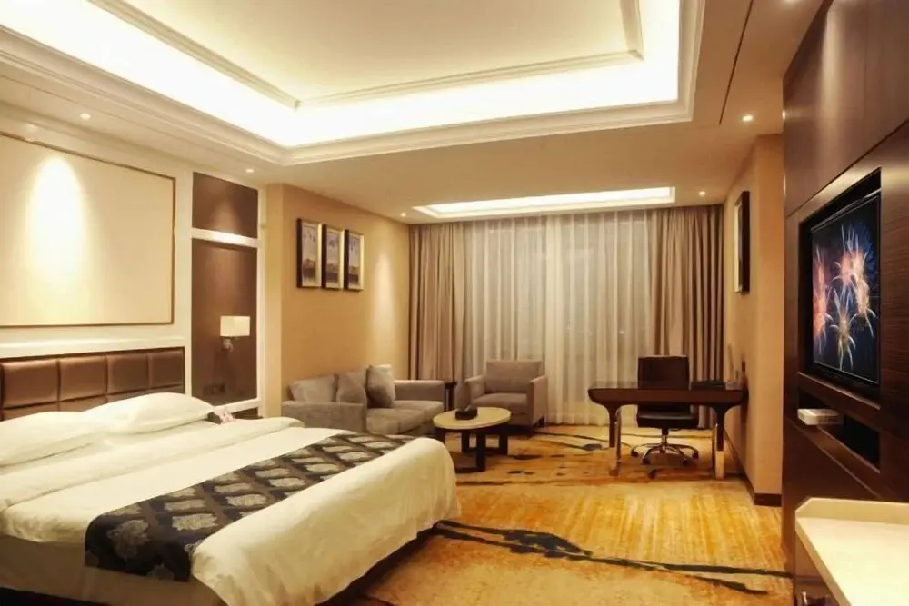 Дэхун: Yingjiang Triumph Hotel