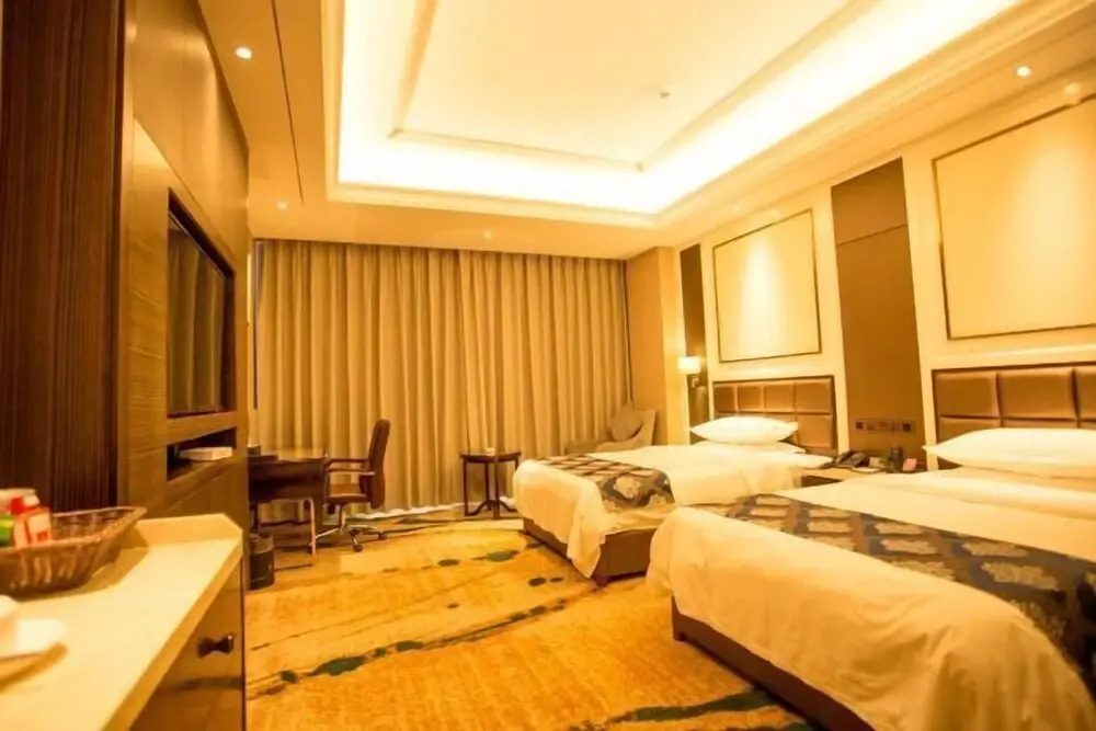 Дэхун: Yingjiang Triumph Hotel