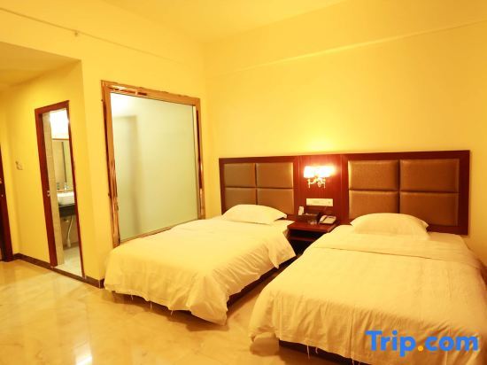 Фанчэнган: Dongxing Chengshi Relian Seaview Hotel