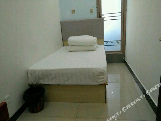 Куньмин: Lingyuan Hostel