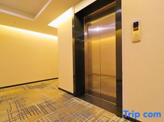 Шанхай: Zsmart Hotel (Zhuanqiao Metro Station)