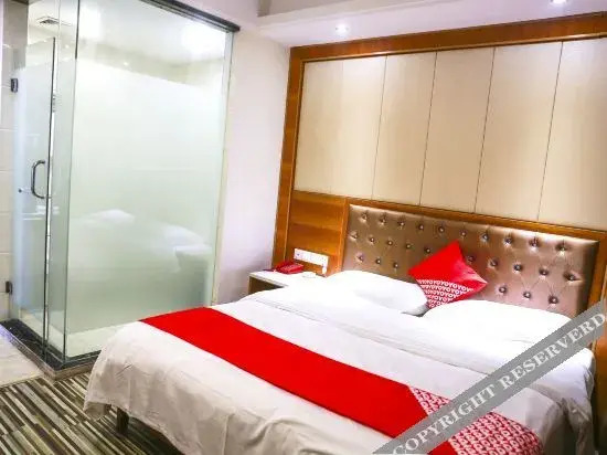 Юэян: Yayue Four Seasons Business Hotel