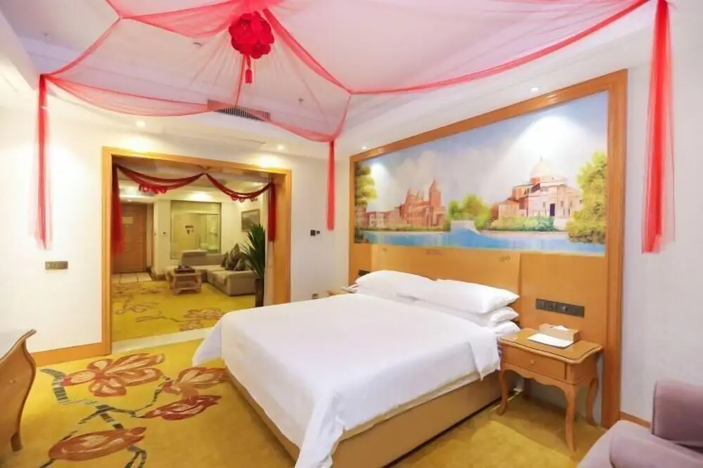 Чжуншань: Vienna Hotels