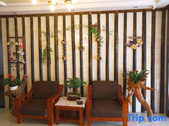 Хучжоу: Bamboo and Apricot Garden House