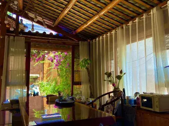 Water Lotus Courtyard Inn (Puzhehei Scenic Area) — фото 1