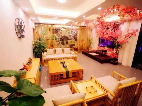 Уси: Xianling Shanju Inn