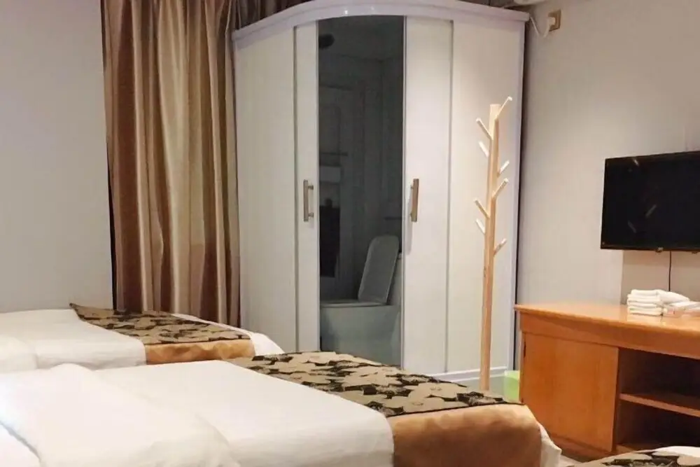 Сучжоу: 张家港沪光旅社