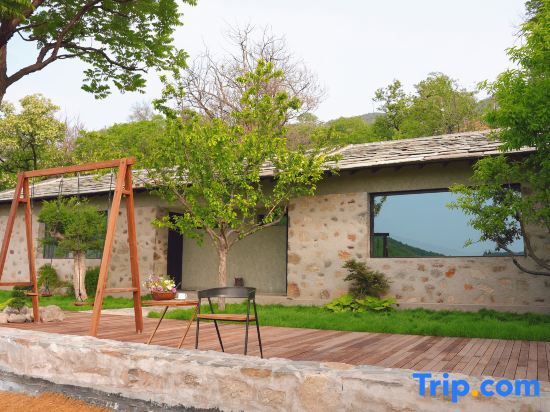 Пекин: Ninan Shanju Private Hot Spring Homestay