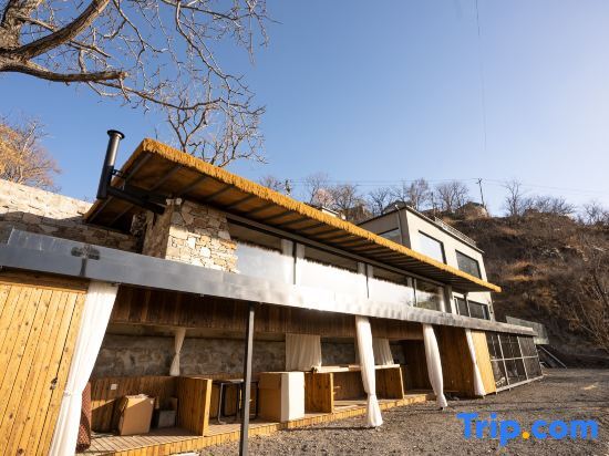 Пекин: Ninan Shanju Private Hot Spring Homestay